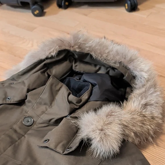 Nobis Mens Insulated Parka In Military Green